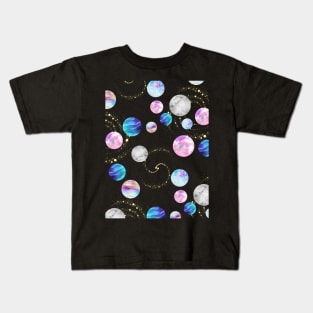 Outer space pattern: Planets, nebulae, and stars (watercolor and gold) Kids T-Shirt